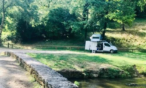 Photo de Azay-le-Brûlé