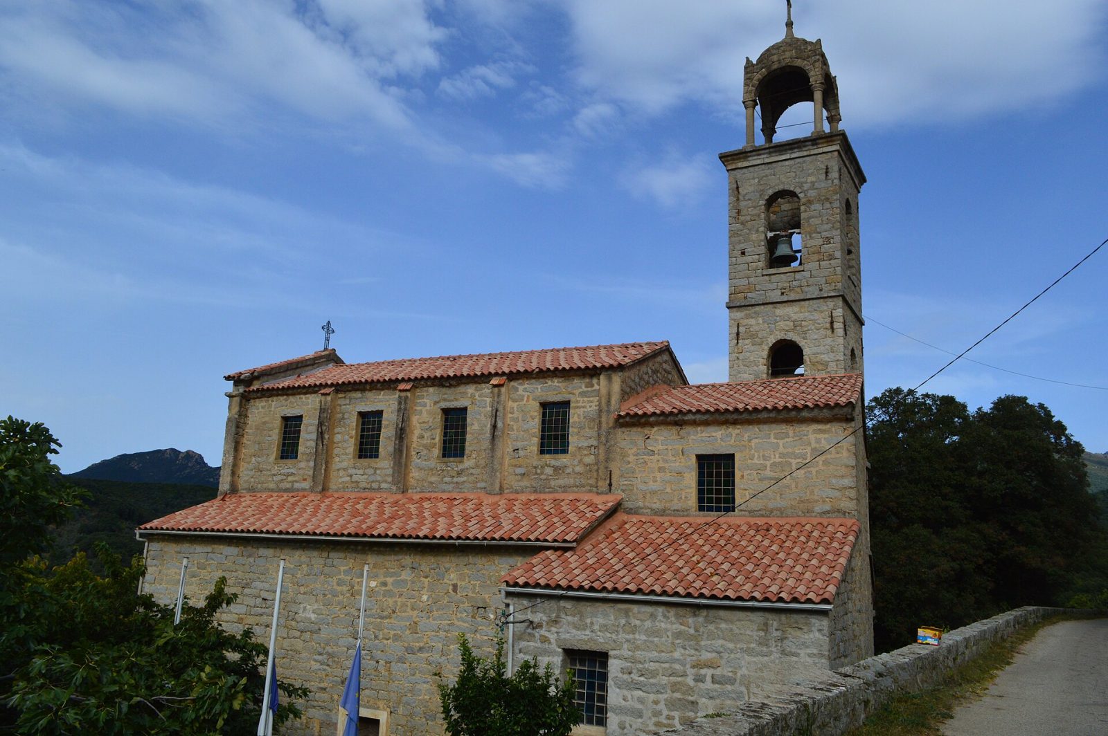 Photo de Azilone-Ampaza