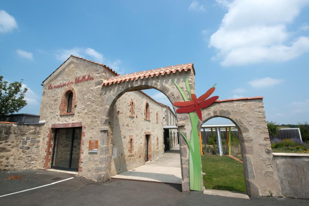 Photo de Chaillé-sous-les-Ormeaux