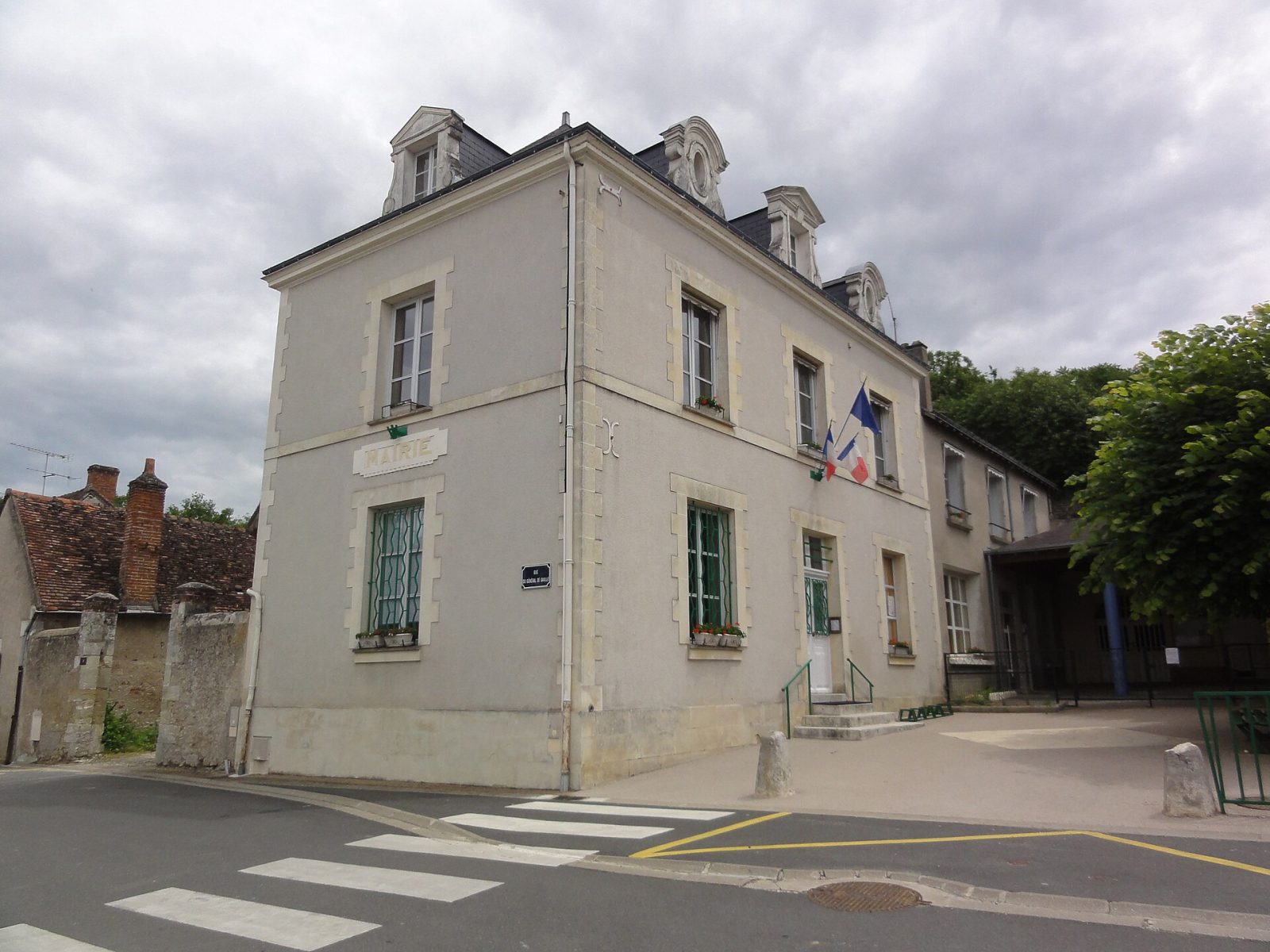 Photo de Chargé