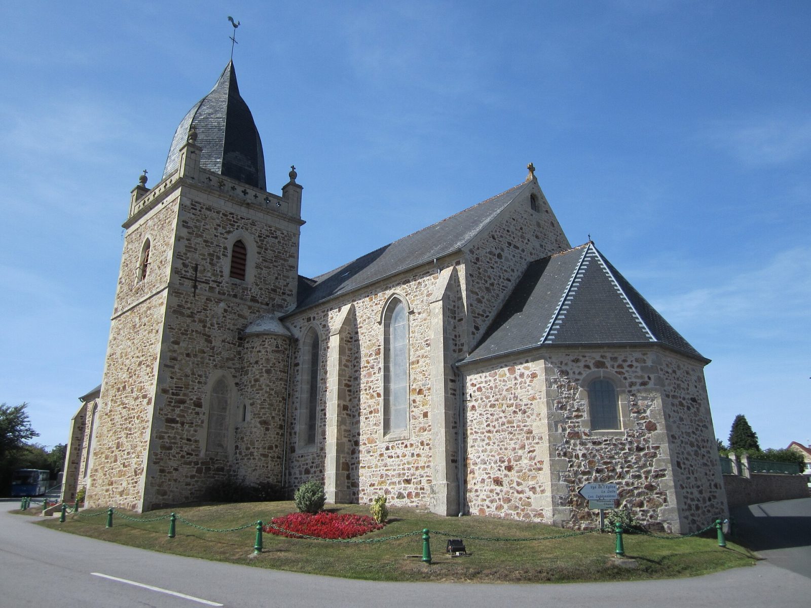 Photo de L'Étang-Bertrand