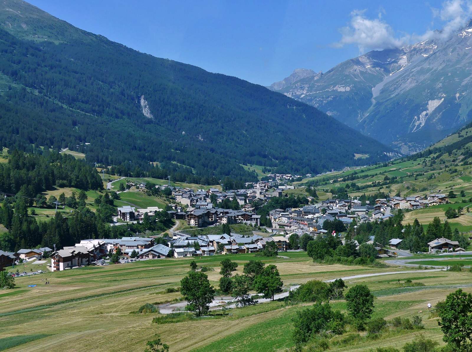 Photo de Lanslevillard