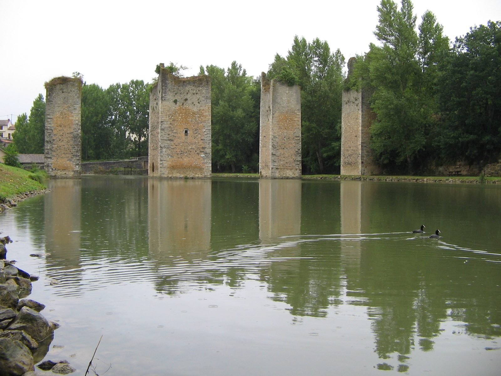 Photo de Lussac-les-Châteaux