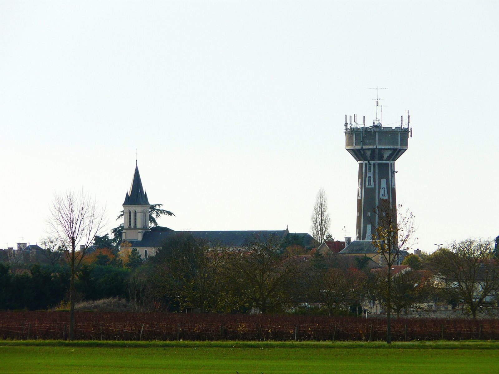 Photo de Neuville-de-Poitou