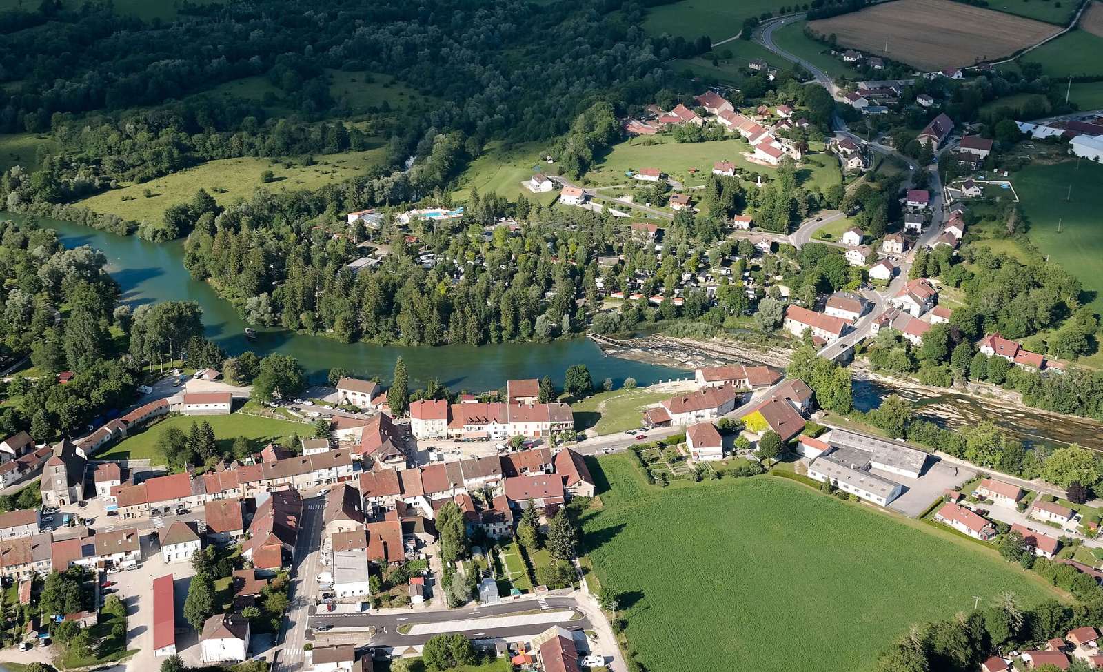 Photo de Pont-de-Poitte