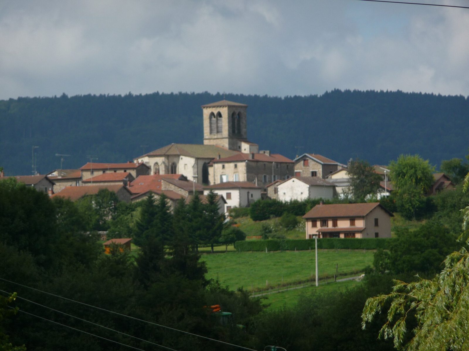 Photo de Saint-Amant-Roche-Savine