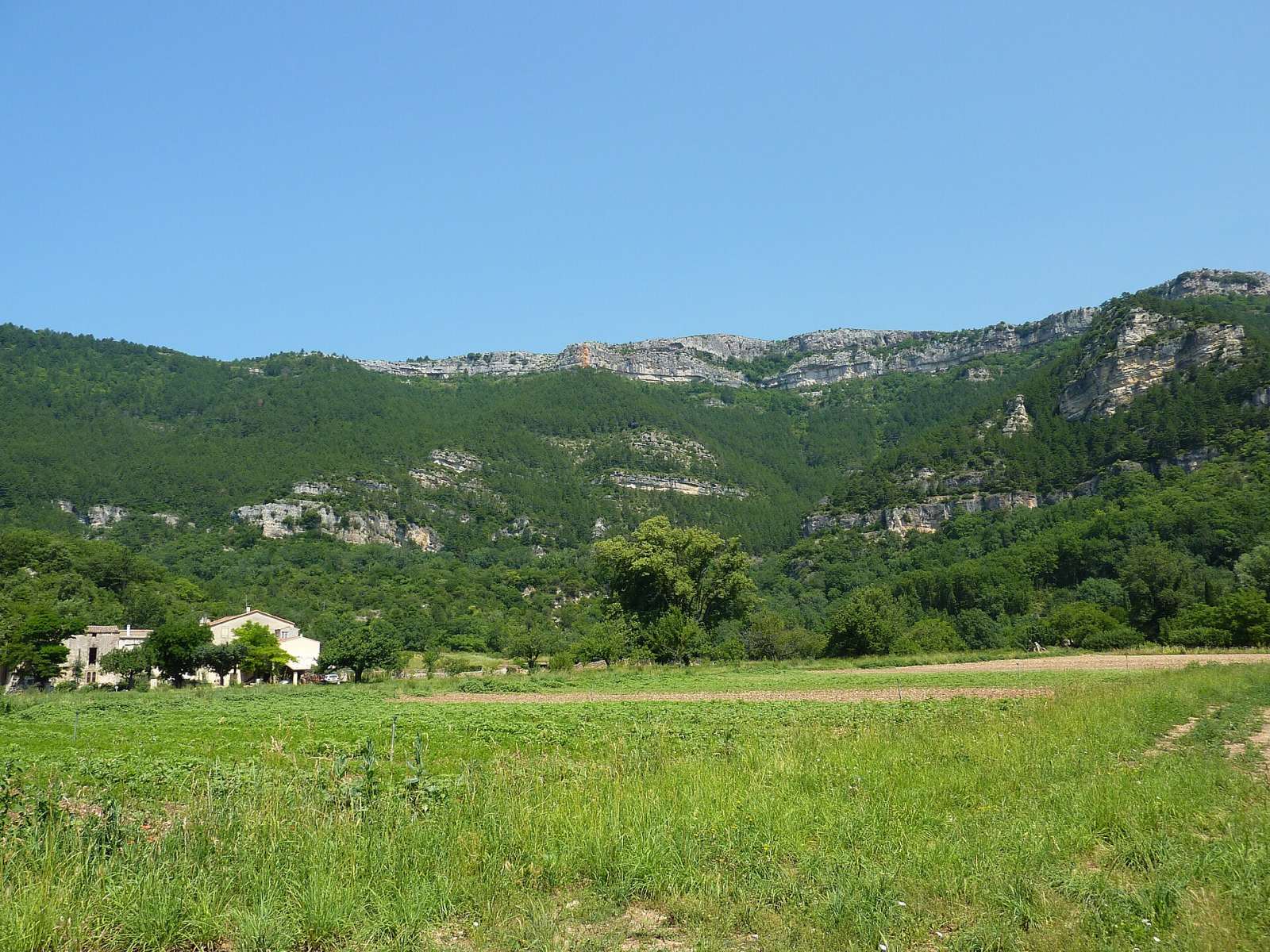 Photo de Saint-Étienne-de-Gourgas