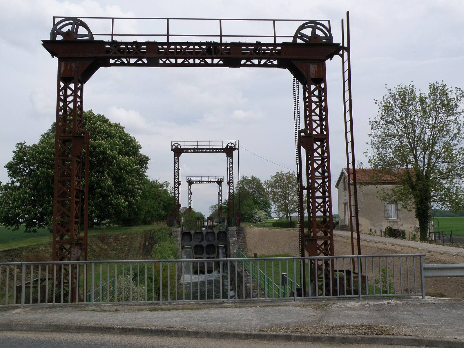 Photo de Saint-Just-Sauvage