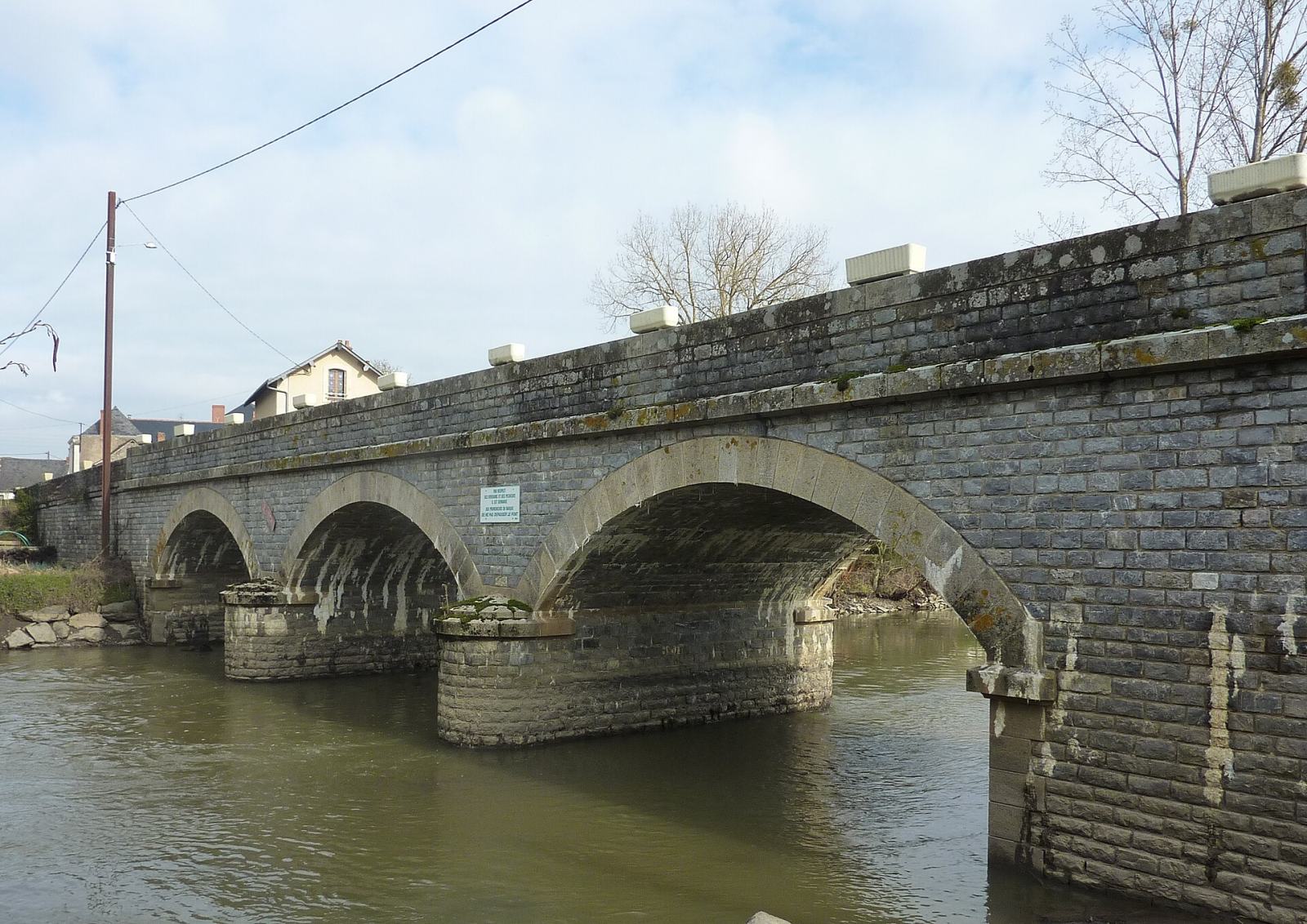 Photo de Saint-Lambert-du-Lattay