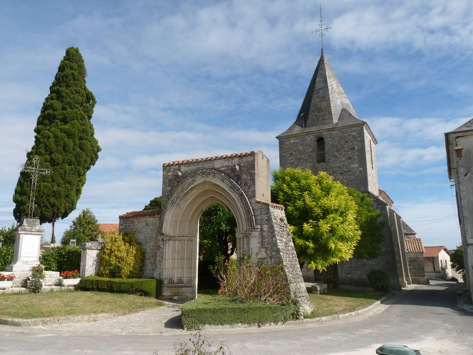 Photo de Saint-Laurent-de-Belzagot