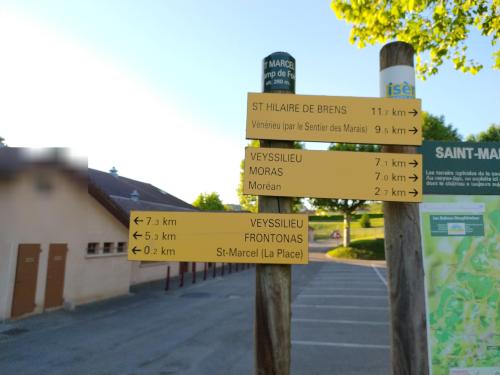 Photo de Saint-Marcel-Bel-Accueil