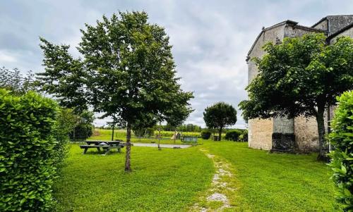 Photo de Saint-Martial-de-Vitaterne