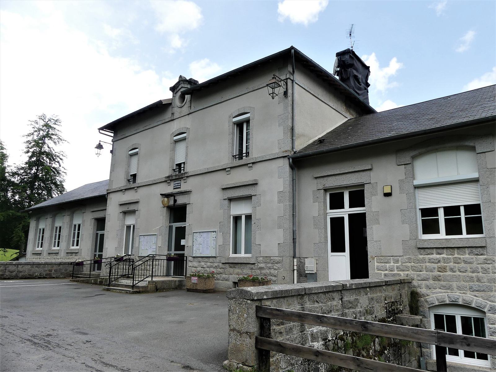 Photo de Saint-Oradoux-de-Chirouze