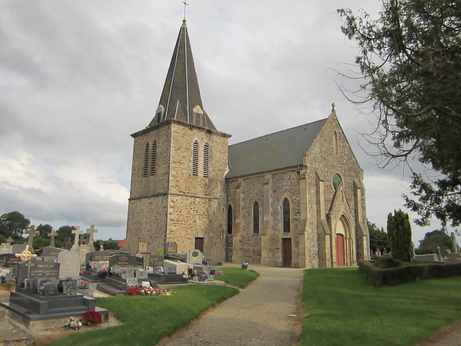 Photo de Saint-Pierre-d'Arthéglise