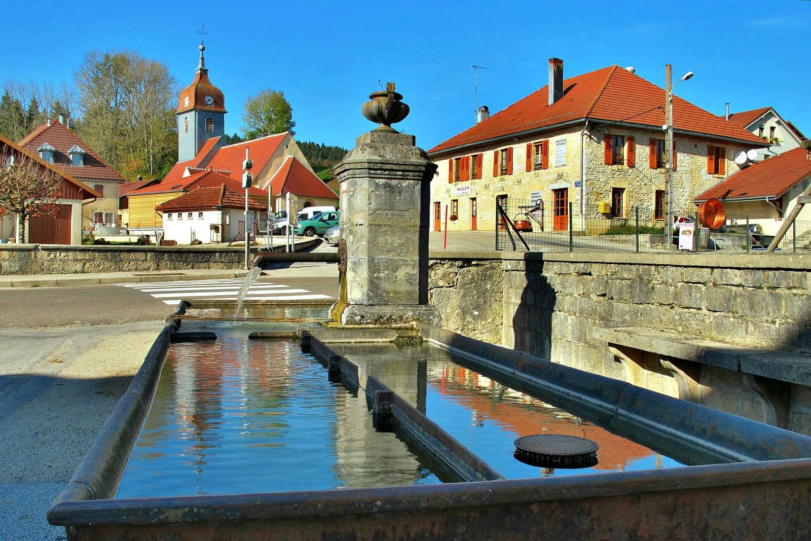 Photo de Saint-Point-Lac