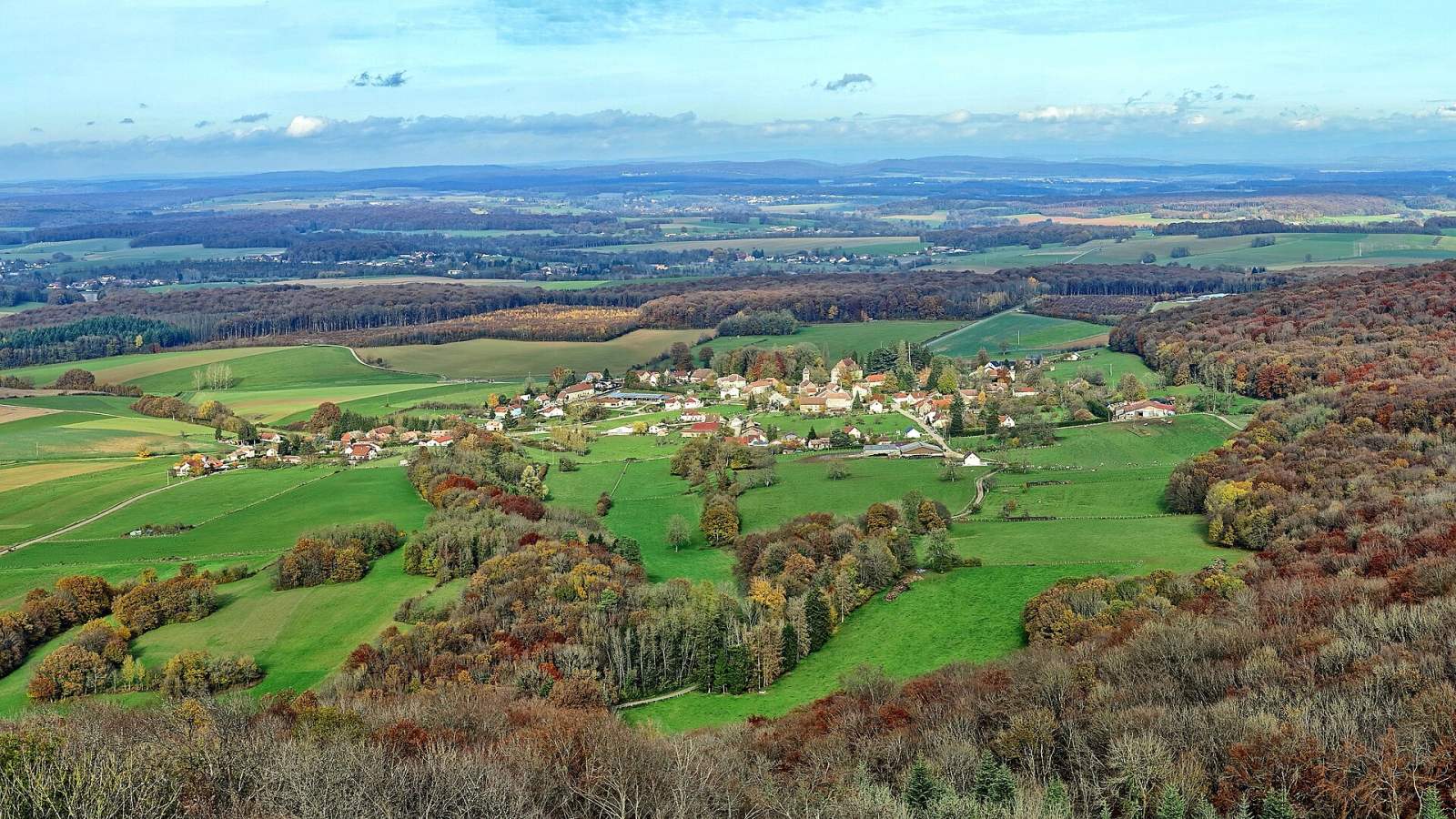 Photo de La Tour-de-Sçay