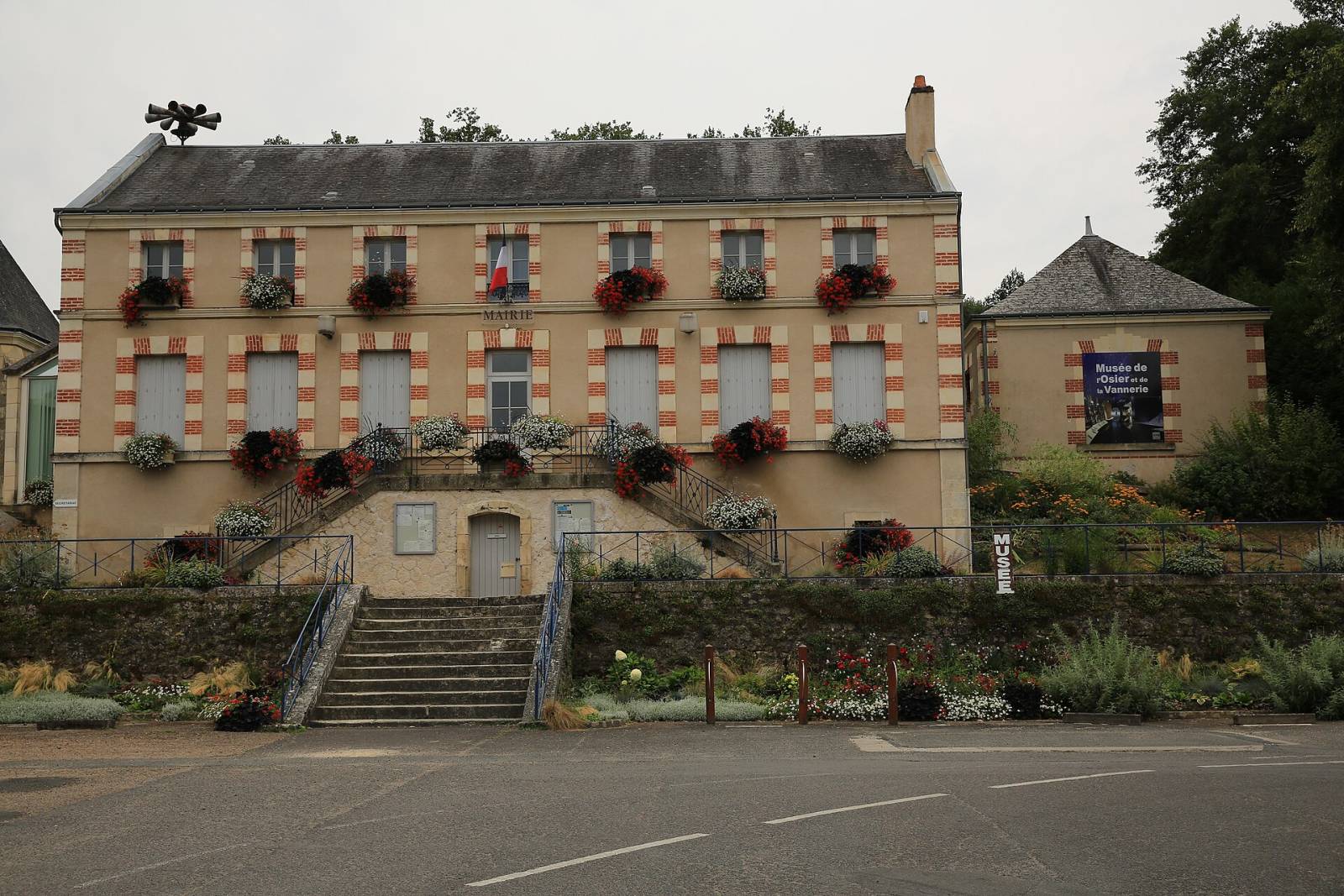 Photo de Villaines-les-Rochers